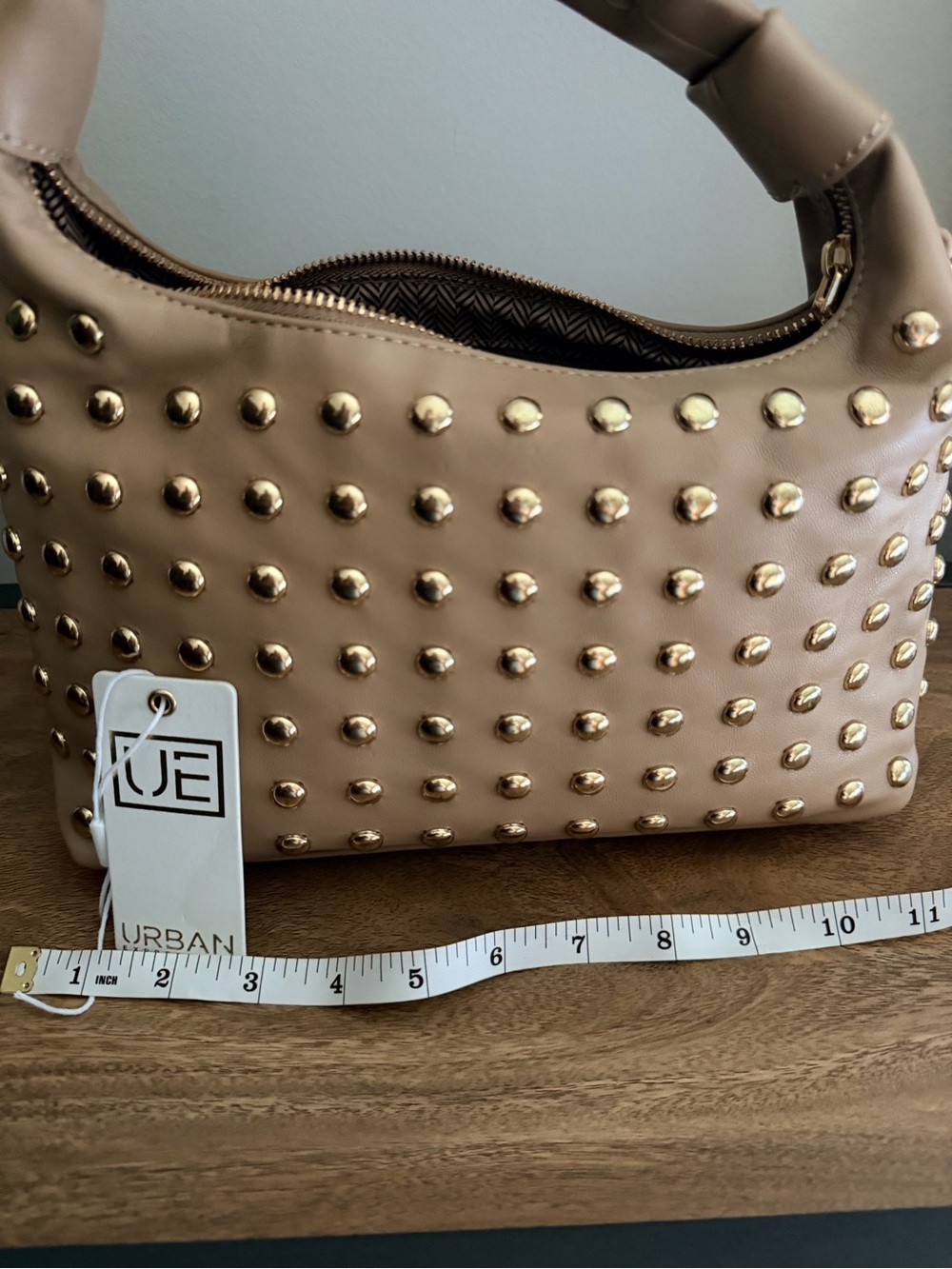 Urban Expressions Beckette Studed Bag Crossbody with gold chain - Picture 6 of 7